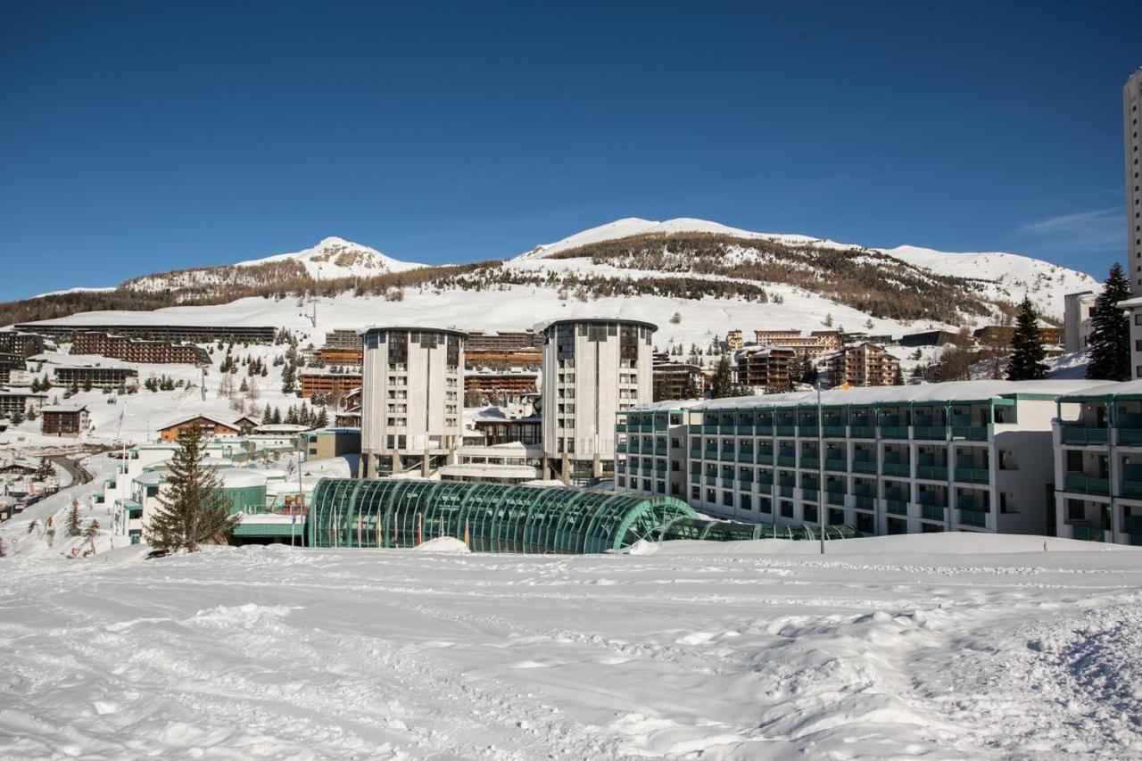 Teleo Vacanze - Villaggio Olimpico Di Colle Sestriere Buitenkant foto