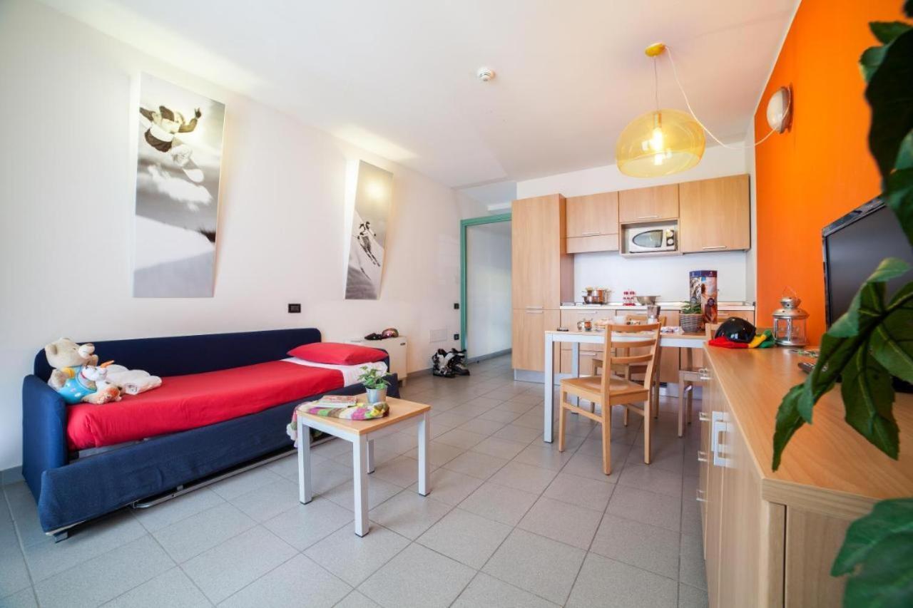 Teleo Vacanze - Villaggio Olimpico Di Colle Sestriere Buitenkant foto